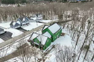 90 Windstone Dr, Northbridge, MA 01534 - Photo 2