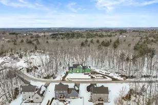 90 Windstone Dr, Northbridge, MA 01534 - Photo 2