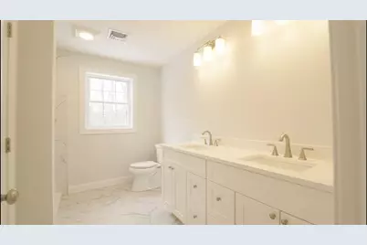 90 Windstone Dr, Northbridge, MA 01534 - Photo 8