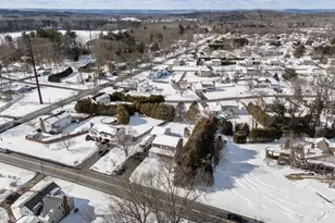 384 Pine St, Agawam, MA 01030 - Photo 38