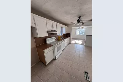 20 Buckminster St, Framingham, MA 01702 - Photo 8