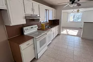 20 Buckminster St, Framingham, MA 01702 - Photo 8