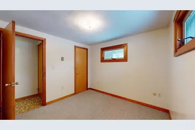 29 Lincoln St, Agawam, MA 01030 - Photo 16