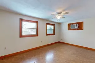 29 Lincoln St, Agawam, MA 01030 - Photo 8