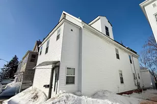 21 Mott St, Worcester, MA 01604 - Photo 4