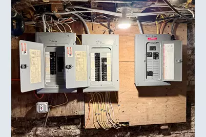 21 Mott St, Worcester, MA 01604 - Photo 24