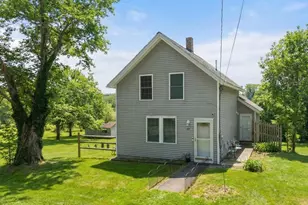 29 Kimball St, Brookfield, MA 01506 - Photo 1