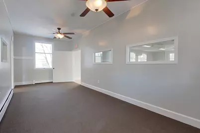 7 Elm St #B, Townsend, MA 01469 - Photo 4