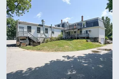 7 Elm St #B, Townsend, MA 01469 - Photo 2
