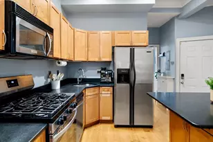691 E 8th St, Boston, MA 02127 - Photo 4