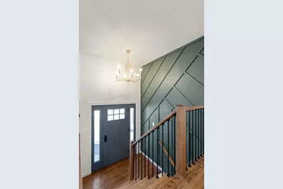 54 Highland Glen Dr, Randolph, MA 02368 - Photo 2