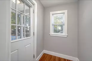 28 Edgewood Cir, Quincy, MA 02169 - Photo 10