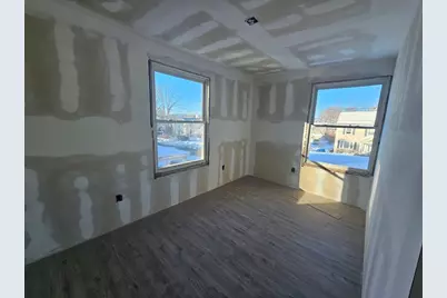 15 Buel St, Pittsfield, MA 01201 - Photo 2