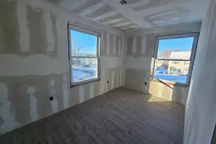 15 Buel St, Pittsfield, MA 01201 - Photo 2