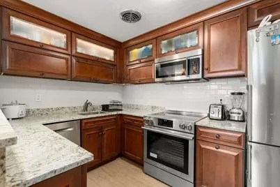 31 Warren St #B1, Waltham, MA 02453 - Photo 1