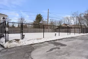 31 Warren St, Waltham, MA 02453 - Photo 20