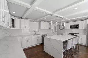155 York St, Stoughton, MA 02072 - Photo 2