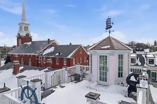 102 Pleasant St, Newburyport, MA 01950 - Photo 2