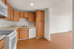 2 Ocean Ave, Gloucester, MA 01930 - Photo 16