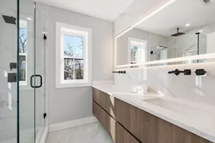 298 Cabot, Newton, MA 02460 - Photo 10