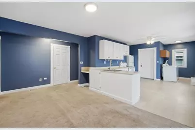 882 Liberty St #1, Springfield, MA 01104 - Photo 6