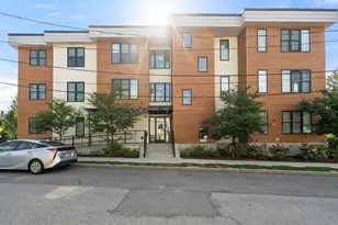 68 Los Angeles, Newton, MA 02458 - Photo 2