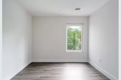 317 Belgrade Ave #404, Boston, MA 02131 - Photo 16