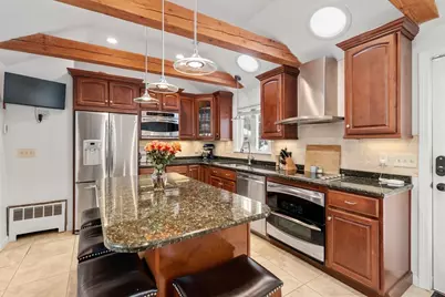 224 Burlington Ave, Wilmington, MA 01887 - Photo 2