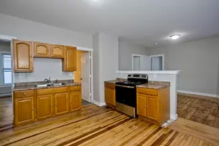 202 Oakland St, Springfield, MA 01108 - Photo 4