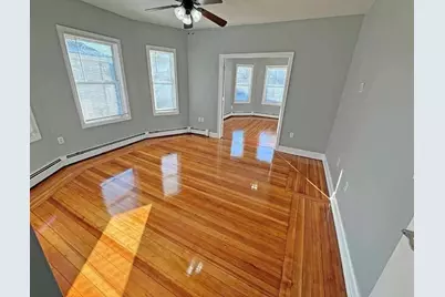 129 S Elm St, Haverhill, MA 01835 - Photo 8