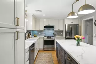 1 Glenridge Dr, Bedford, MA 01730 - Photo 2