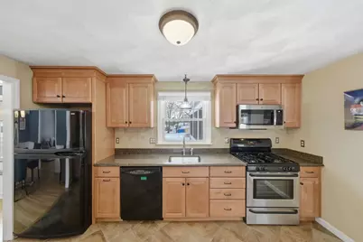 2 Landmark Drive, Methuen, MA 01844 - Photo 6