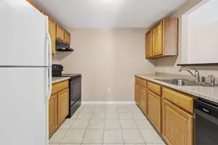 7B Marc Dr, Plymouth, MA 02360 - Photo 4