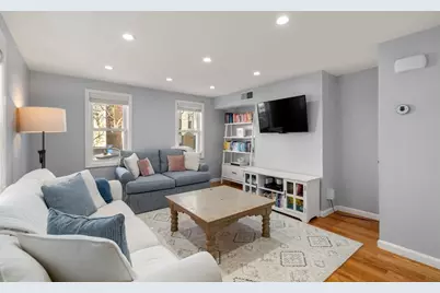 25 Monmouth St, Boston, MA 02128 - Photo 6