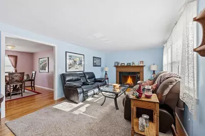 46 Hadley St, Springfield, MA 01118 - Photo 6