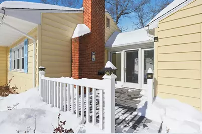 46 Hadley St, Springfield, MA 01118 - Photo 4