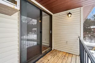 1400 Skyline Dr, Lowell, MA 01854 - Photo 32