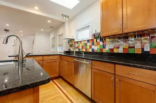 34 Elmwood St, Somerville, MA 02144 - Photo 12