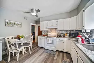 8 Hillview Ave, Boston, MA 02131 - Photo 18