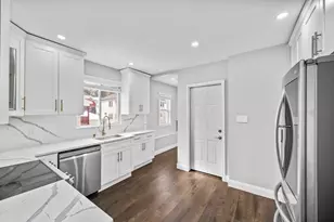 8 Hillview Ave, Boston, MA 02131 - Photo 4