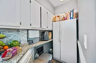 8 Hillview Ave, Boston, MA 02131 - Photo 20