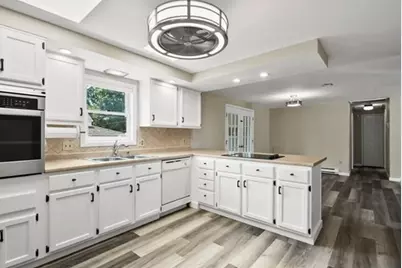 25 Carver St #1, Worcester, MA 01604 - Photo 2