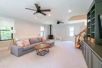 8 Lowell St, Billerica, MA 01862 - Photo 36