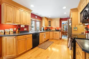 12 Curve St, Waltham, MA 02452 - Photo 12