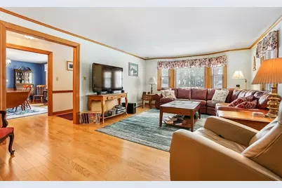 12 Curve Street, Waltham, MA 02452 - Photo 8