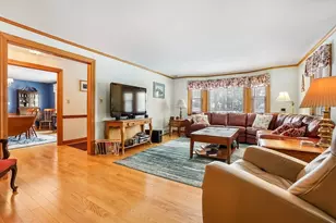 12 Curve St, Waltham, MA 02452 - Photo 8