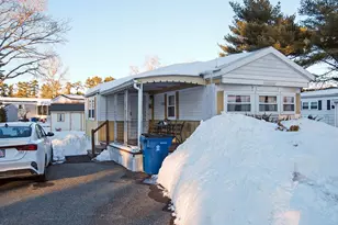 9 King Dr, Wareham, MA 02576 - Photo 1