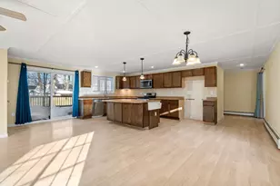 27 Stillman St, Framingham, MA 01702 - Photo 6