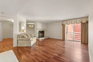 380 Place Ln, Woburn, MA 01801 - Photo 4