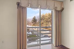 380 Place Ln, Woburn, MA 01801 - Photo 8